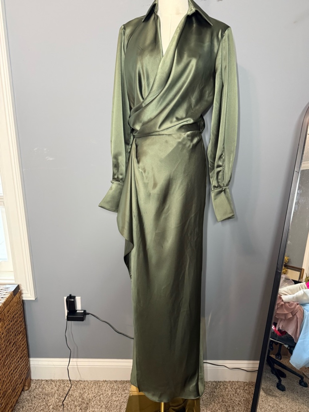 Xscape Olive Green Satin Spread Collar Long Sleeve Gown - NWT - Size 4 - Picture 7 of 14